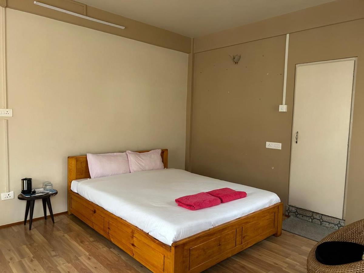 Na-U-Iaka Homestay Shillong Ngoại thất bức ảnh